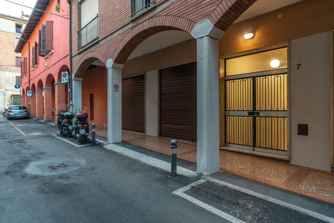 Dimora Santo Stefano: Ampia, Con Giardino Privato Apartment Bologna Ngoại thất bức ảnh