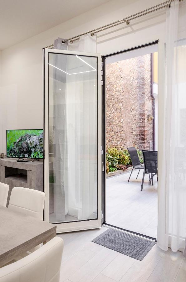 Dimora Santo Stefano: Ampia, Con Giardino Privato Apartment Bologna Ngoại thất bức ảnh
